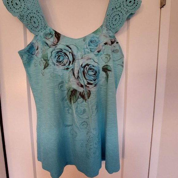 7 WONDERS Women's Blue Floral Print Top w/Embroidery Shoulder Straps Size Small - Picture 5 of 6